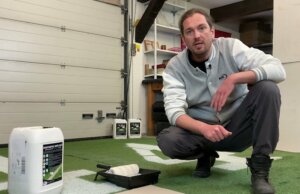 Spielfeldmarkierung auf Kunstrasen